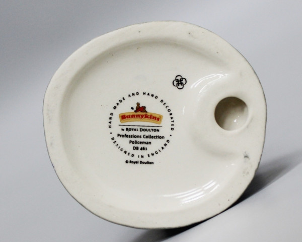 Статуэтка Полицейский Royal Doulton Special Platinum Colourway Edition