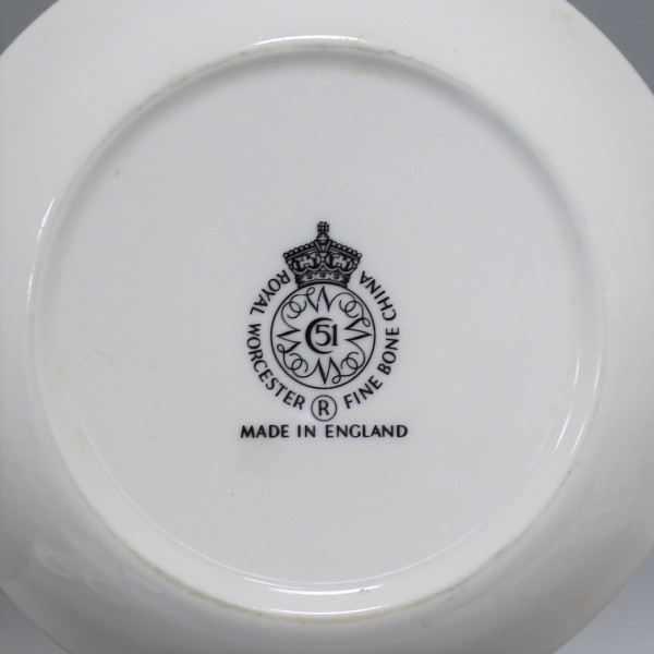 Розетка Royal Worcester синие цветы