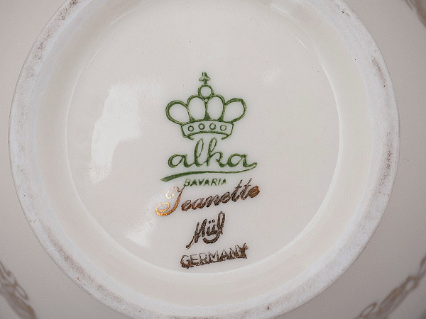 Ваза с крышкой Alka