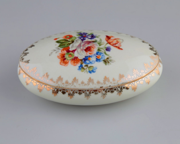 Шкатулка круглая limoges veritable porcelaine d'art