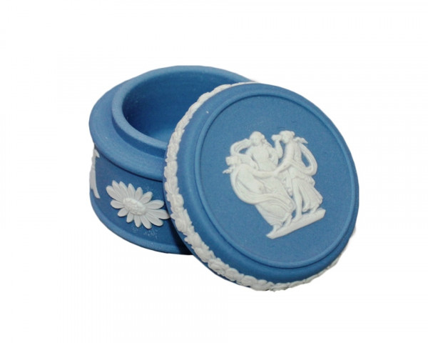Шкатулка Мифология Wedgwood круглая голубая