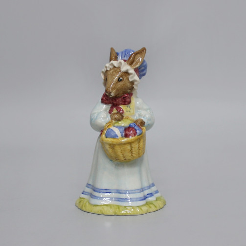 Статуэтка  Миссис Кролик  Пасхальный парад Royal Doulton