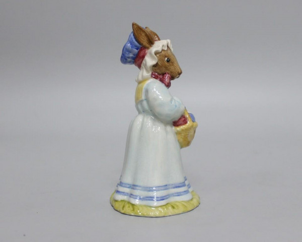 Статуэтка  Миссис Кролик  Пасхальный парад Royal Doulton